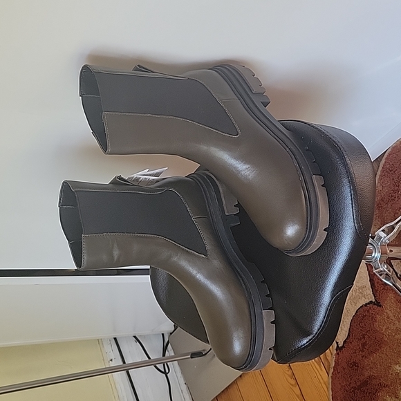 🎉HP🎉NWT ZARA LEATHER ANKLE BOOTS - Picture 9 of 17
